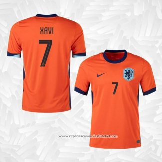 Camisola 1º Holanda Jogador Xavi 2024